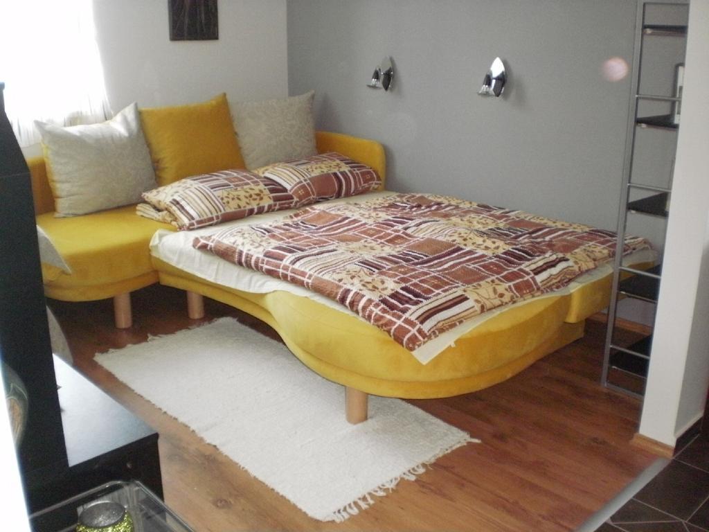 Molni Apartment Balatonfuzfo Ngoại thất bức ảnh